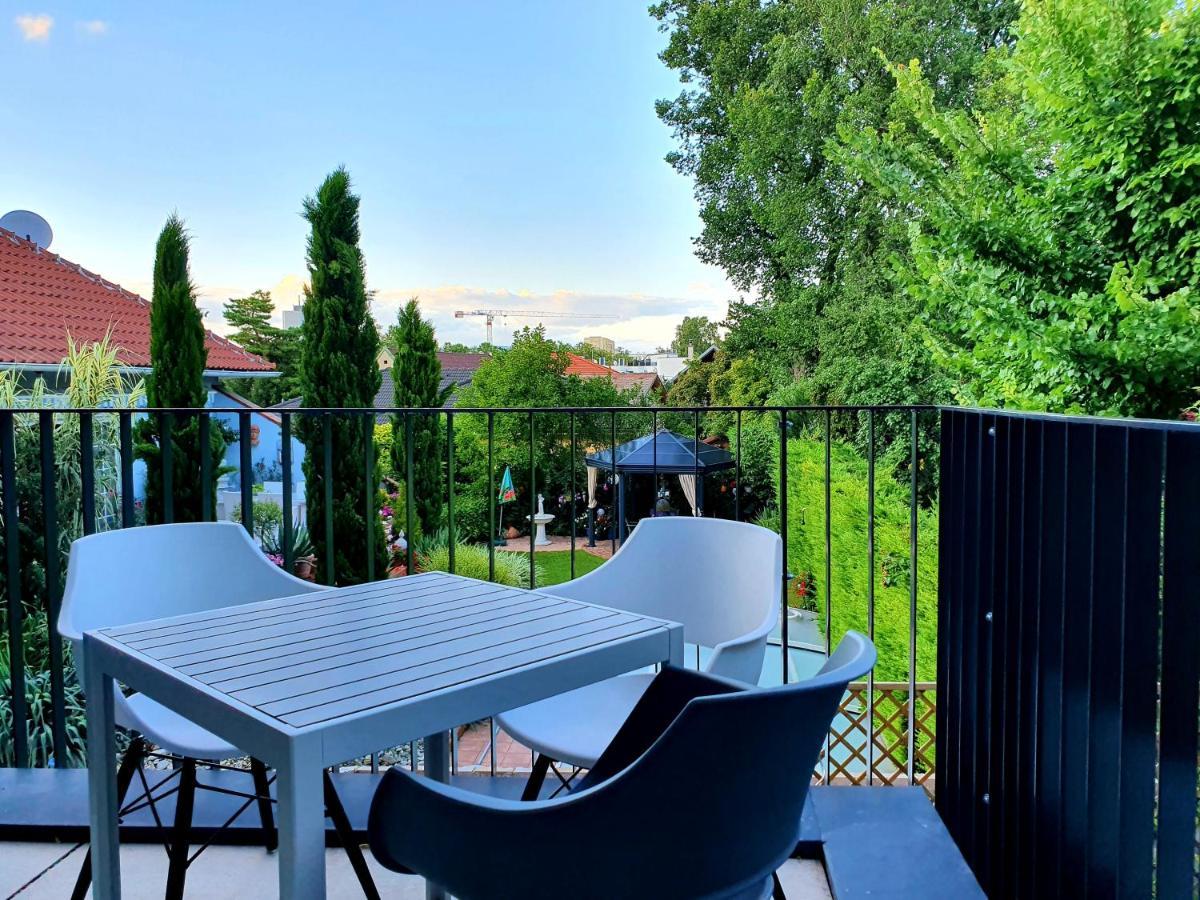 Near Lake Fully Furnished Beautiful Apartment Вена Экстерьер фото