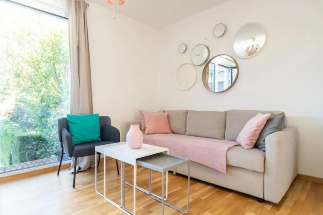 Near Lake Fully Furnished Beautiful Apartment Вена Экстерьер фото